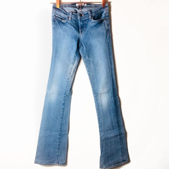 EUC J Brand Light Wash Bootleg Jeans 26 - Picture 1 of 6